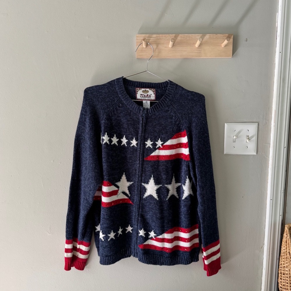 Vintage tiara international patriotic flag sweater